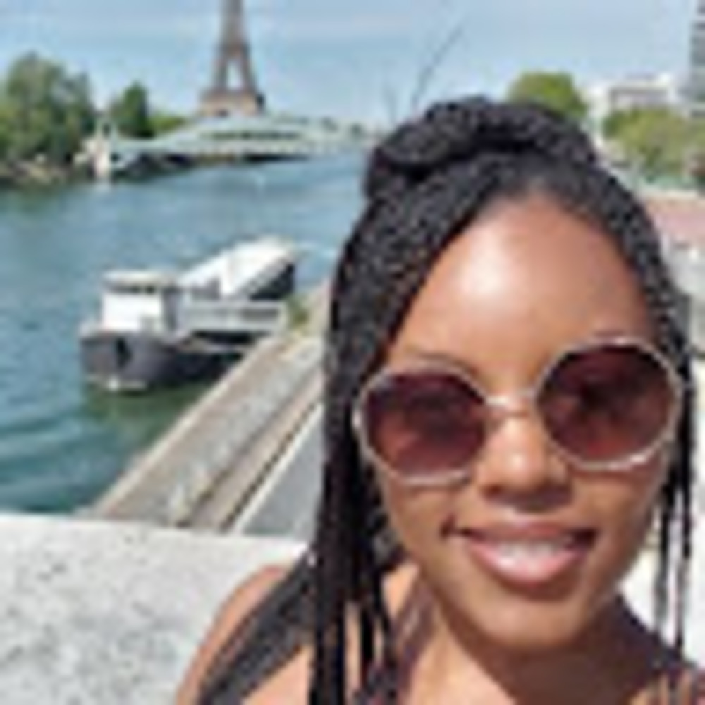 Meet your Posher, Sharita